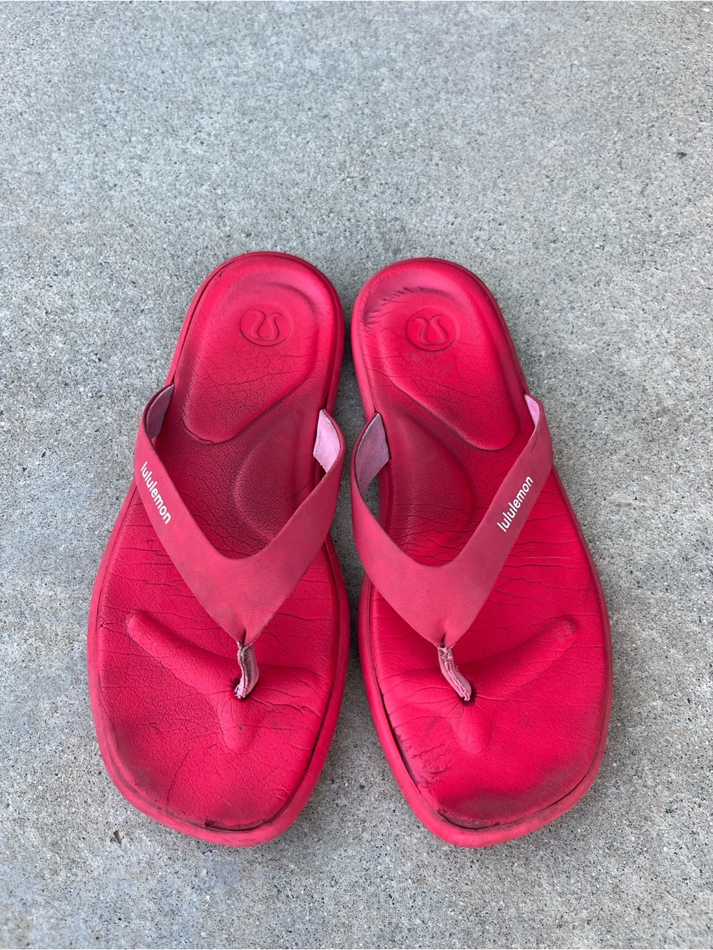 Lululemon flip flop